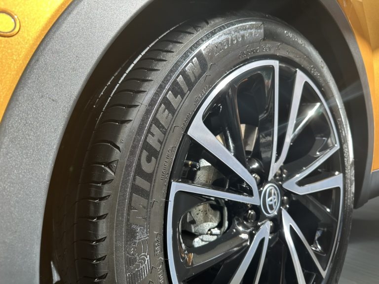 Тест за спиране на летни гуми на AUTO BILD 2024: Близка конкуренция между участниците