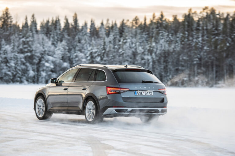 Die Reifentester публикува първия тест на зимни гуми за сезона - 215/55 R17