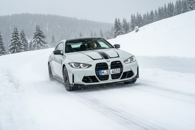 SportAuto тества зимни гуми на BMW M4 с задвижване на задните колела в реални зимни условия: най-добрите гуми в размер 275/35 R19